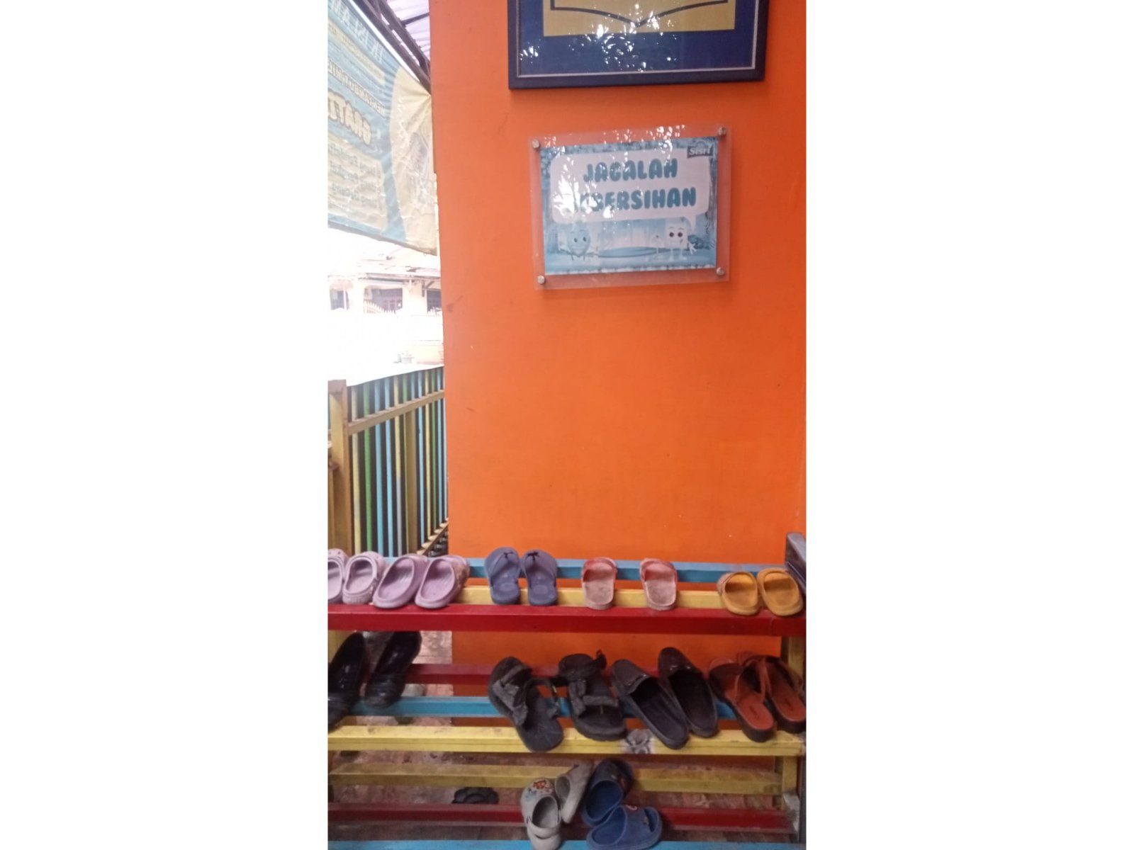 Rak Sepatu